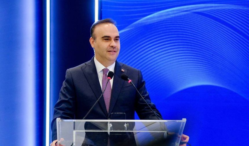 Bakan Kacır: 'Ekonomi 24 çeyrektir büyüyor'