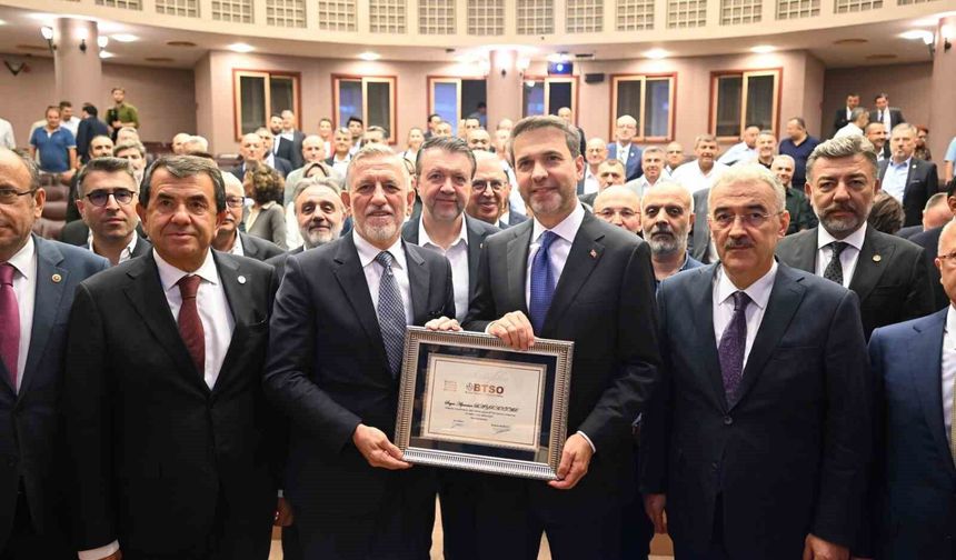 Enerji ve Tabii Kaynaklar Bakanı Alparslan Bayraktar BTSO Meclisinin konuğu oldu