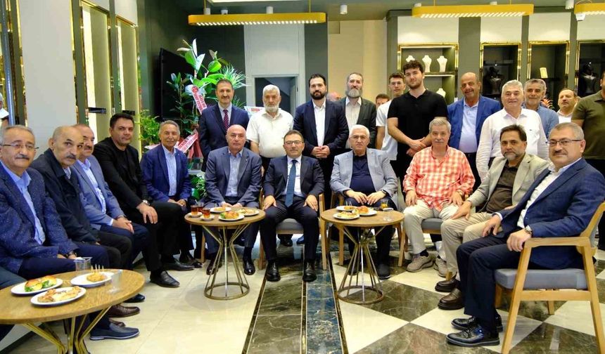 Erzurum iş dünyası, STK temsilcileri ve siyasiler bu açılışta buluştu