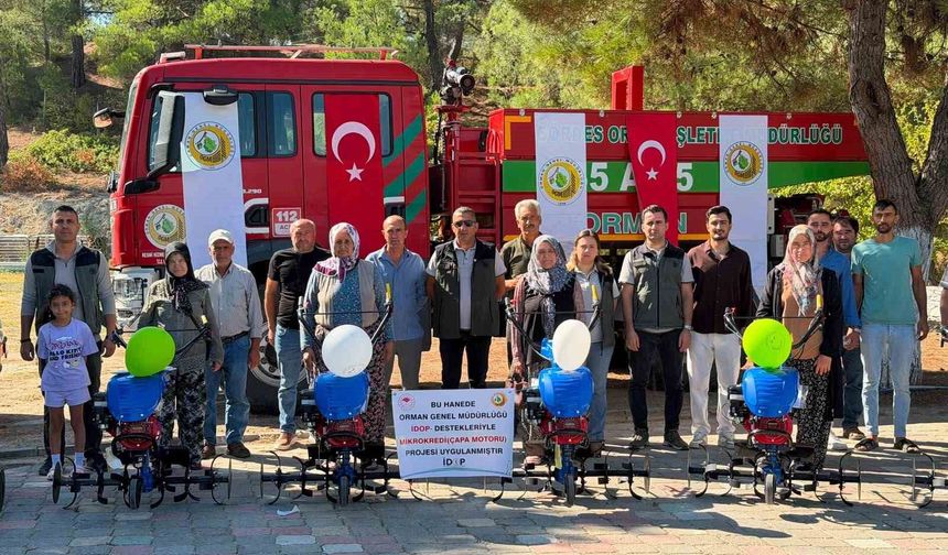Gördes'te kadın üreticilere yüzde 100 hibeli çapa motoru desteği