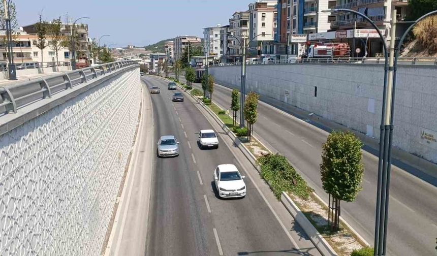 İzmir'de temmuz ayında trafiğe 12 bin 138 yeni araç katıldı