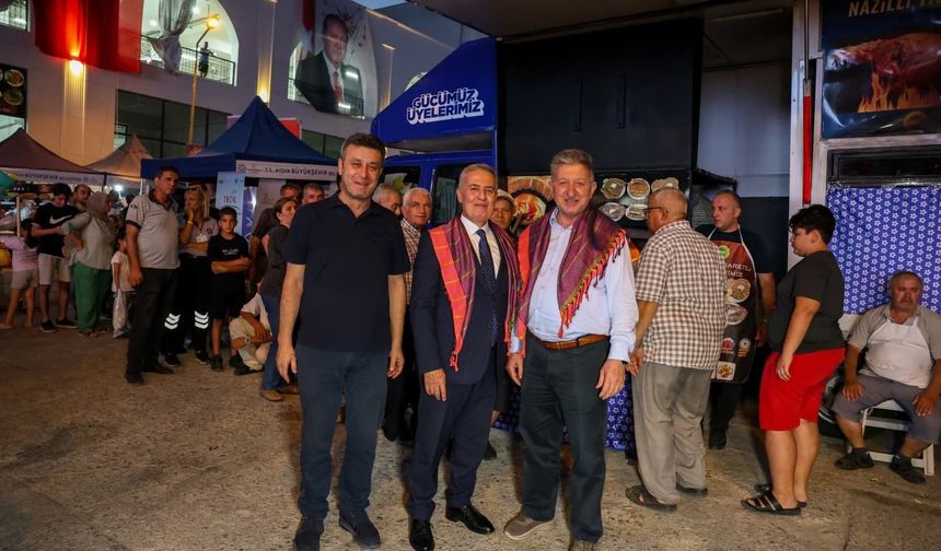 NTO'nun Mobil Tanıtım Aracı'ndan festivalde pide ikramı