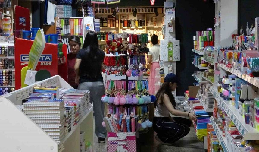 Çanakkale'de kırtasiye alışverişleri yoğunlaştı