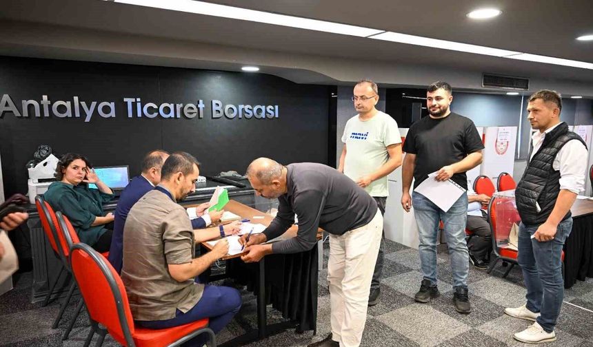 Antalya Ticaret Borsası'nda seçimin ilk turu tamamlandı