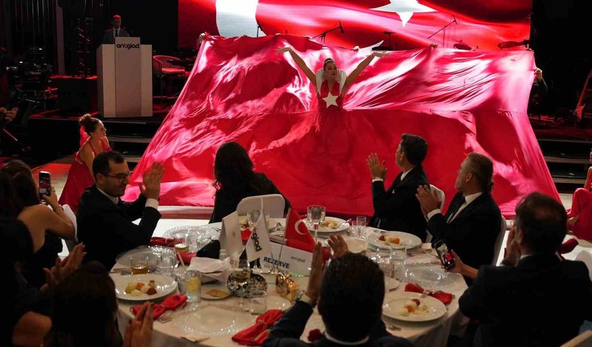 ANTGİAD, Cumhuriyet'in 103. yılını Cumhuriyet Balosu ile kutladı