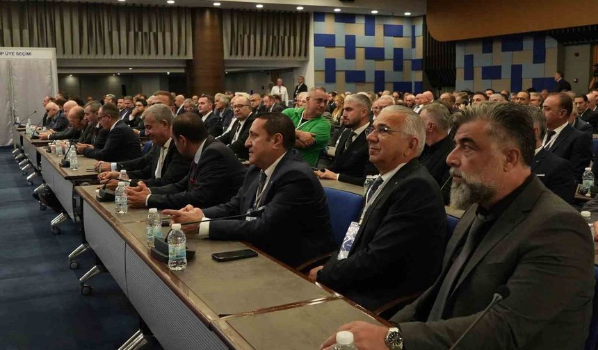 İZTO Başkanı Özgener güven tazeledi