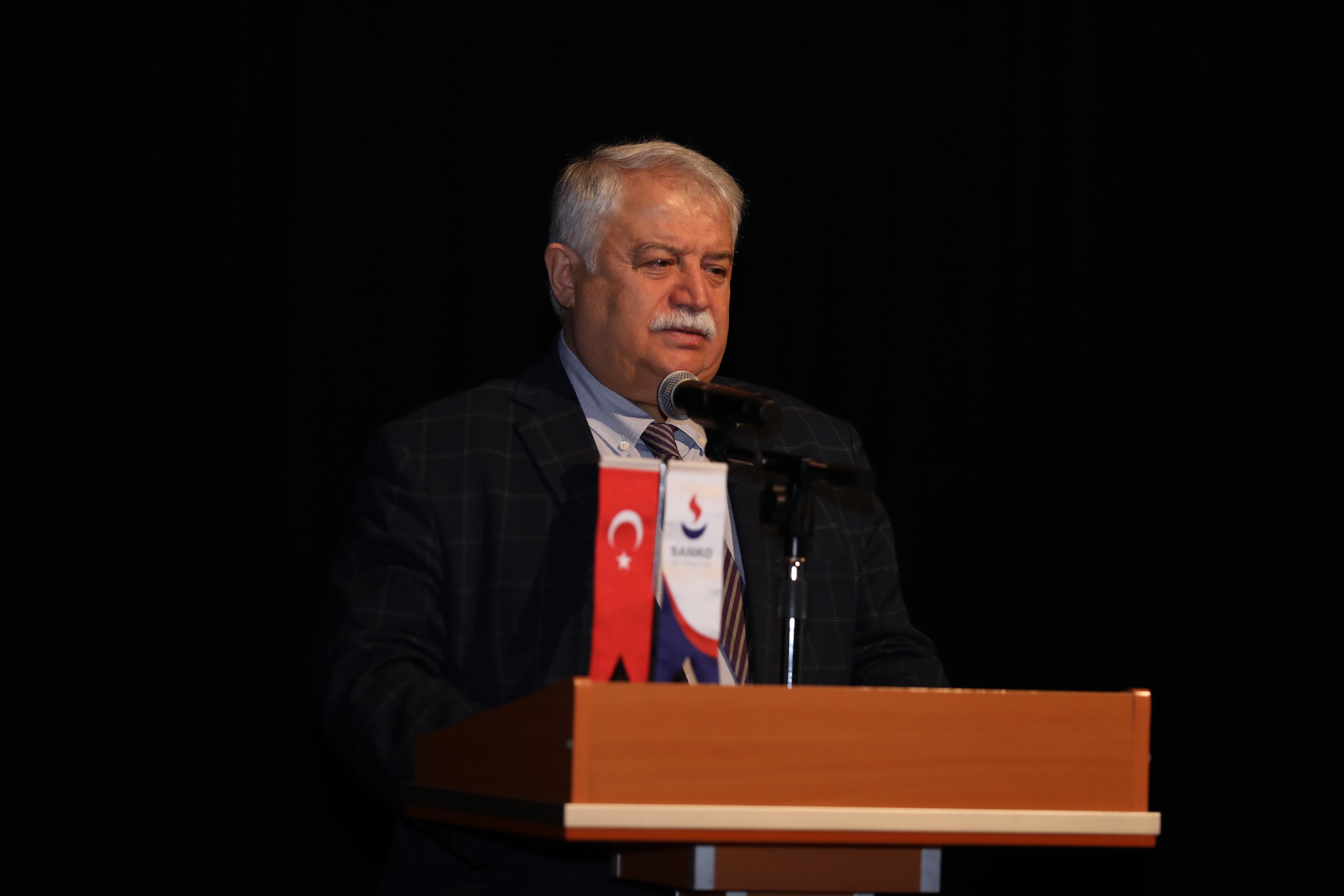 Tüba Başkani Prof. Dr. Muzaffer Şeker