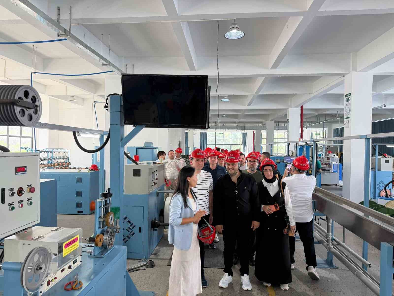 DTO heyeti Çin'de kablo fabrikasını inceledi